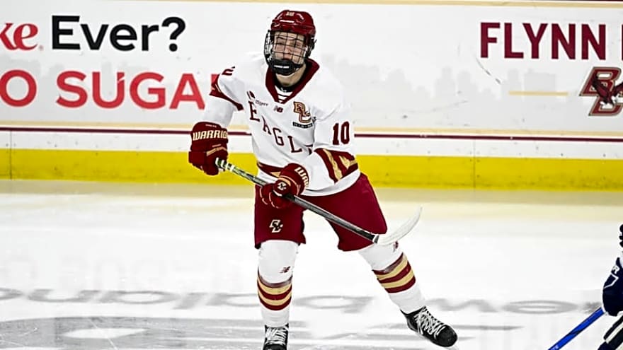 Boston College Forward Wins Hockey East Co-Player of the Week