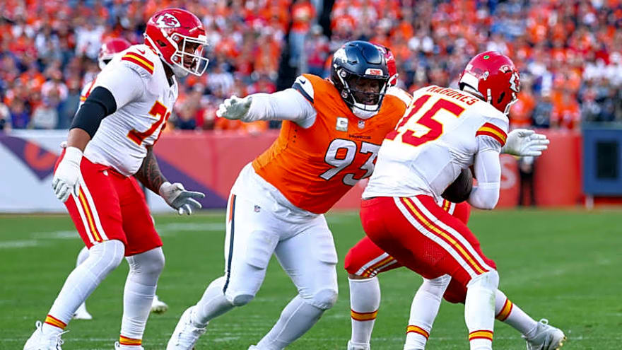 Predictable Chiefs offense is dragging Mahomes and a season down