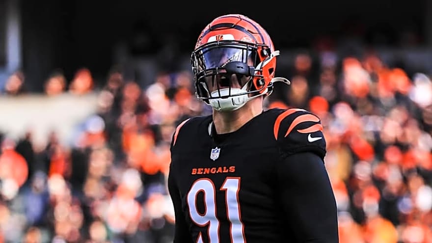 New development hurts Chicago Bears&#39; odds of trading for Trey Hendrickson