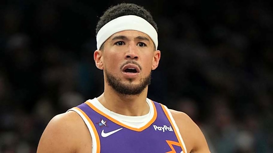 Devin Booker Injured on Last Play of Suns vs Spurs