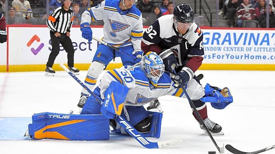 Jordan Binnington’s rough night raises new questions for Blues