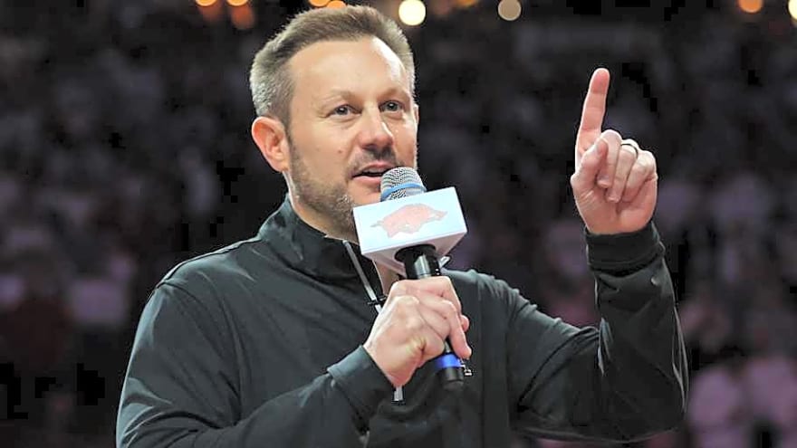 Razorbacks receive late night commitments from pair of transfer defensive backs