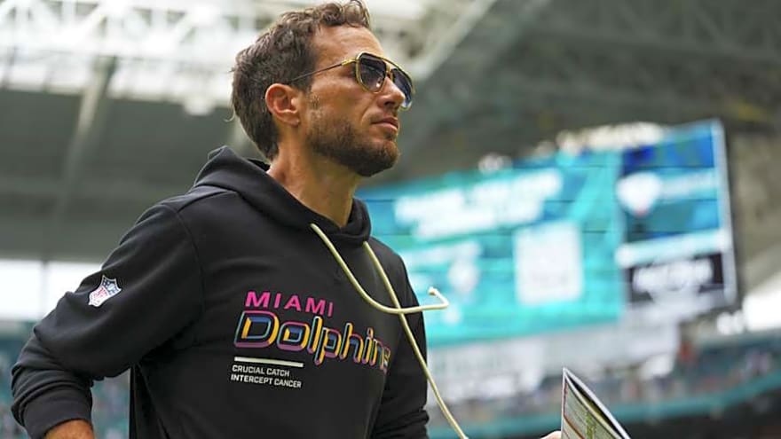 Mike McDaniel Wore Louis Vuitton x Nike Sneakers in Dolphins&#39; Week 6 Loss