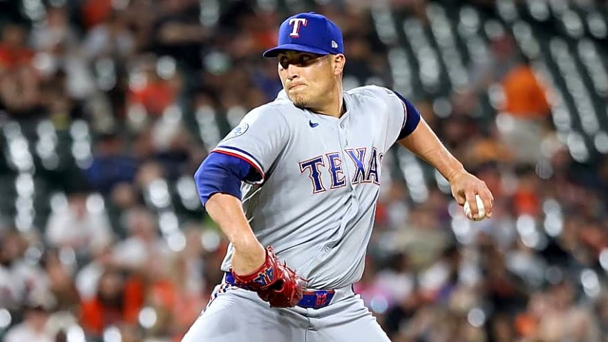 Robert Garcia Gives Rangers Huge Bullpen Boost in Fight to Make Playoffs