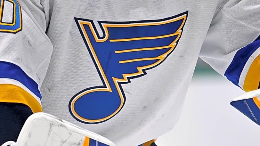 Blues lone goaltending draft pick in 2026 is getting an extended look in training camp