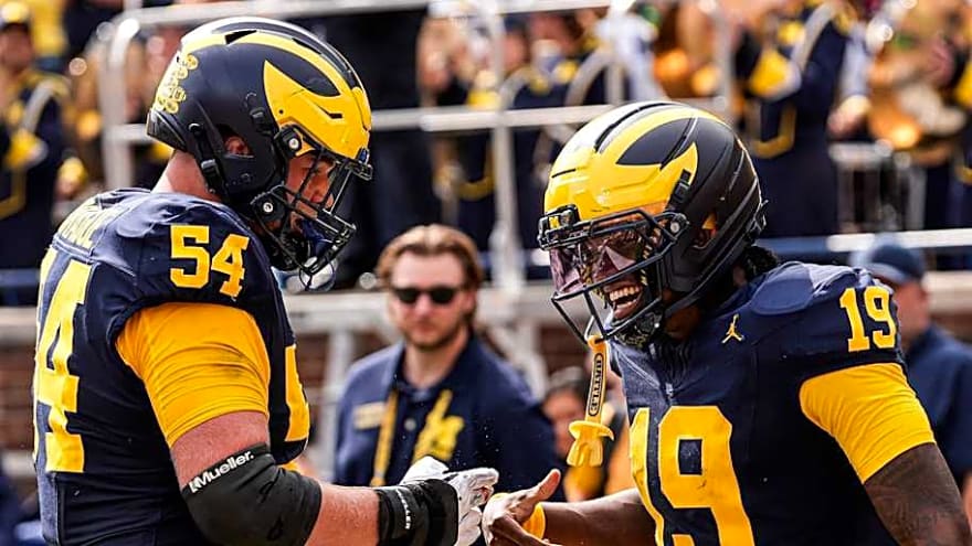 2 Michigan Offensive Linemen Named Top 10 Returners for 2026 Season