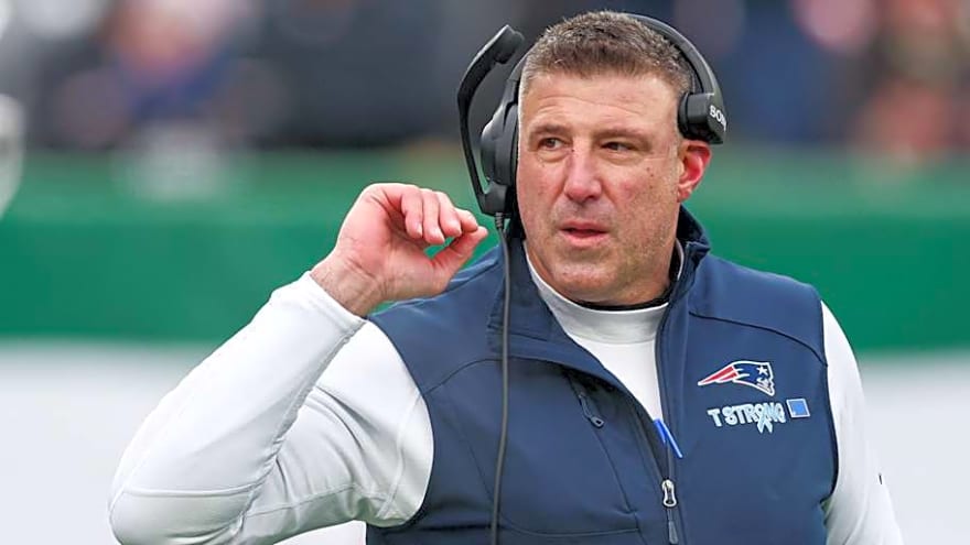 Nick Sirianni Comments Leave Door Open for Patriots, A.J. Brown Trade