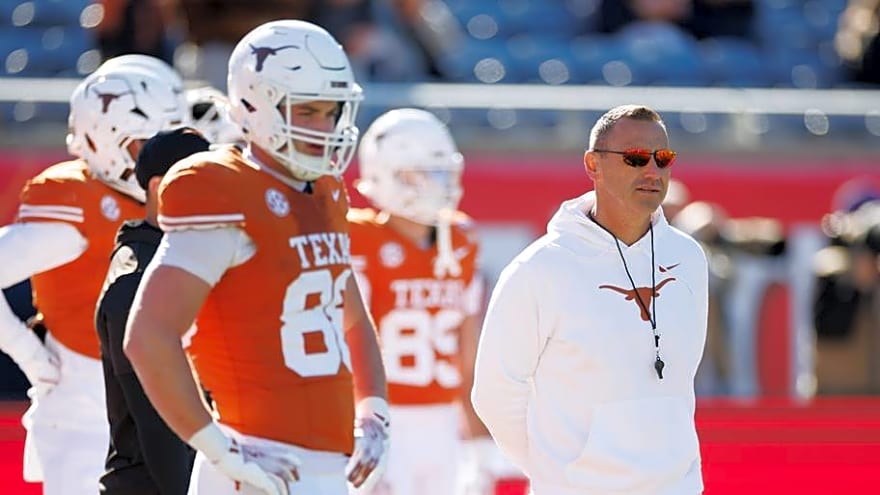 Texas' Fall Camp Offensive 'Struggles' May Actually Be a Good Sign for 2026