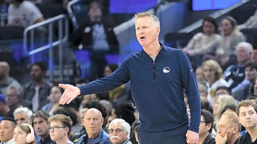 Takeaways from Warriors' Win Over Suns: Bench Player Saves Dubs