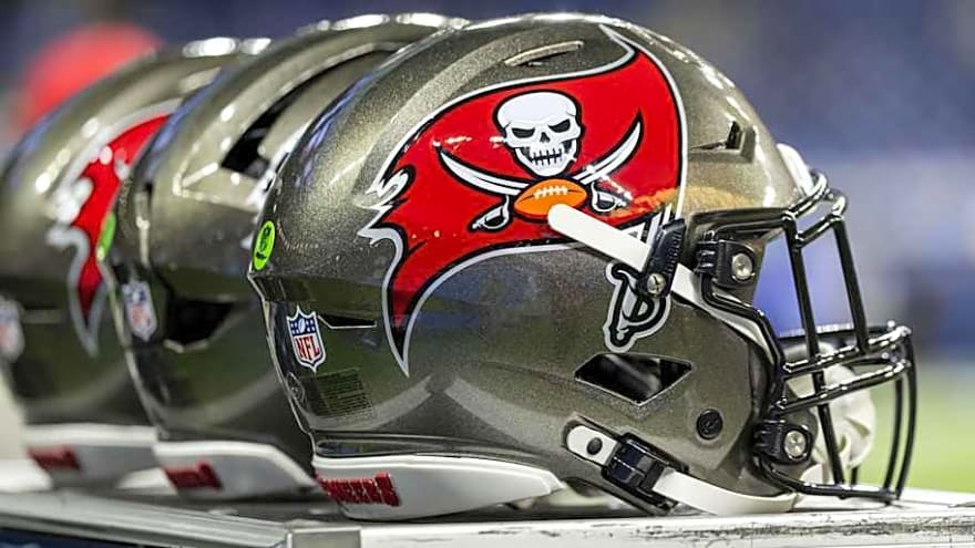 Eagles Roster Shuffle Could Push LB to Buccaneers