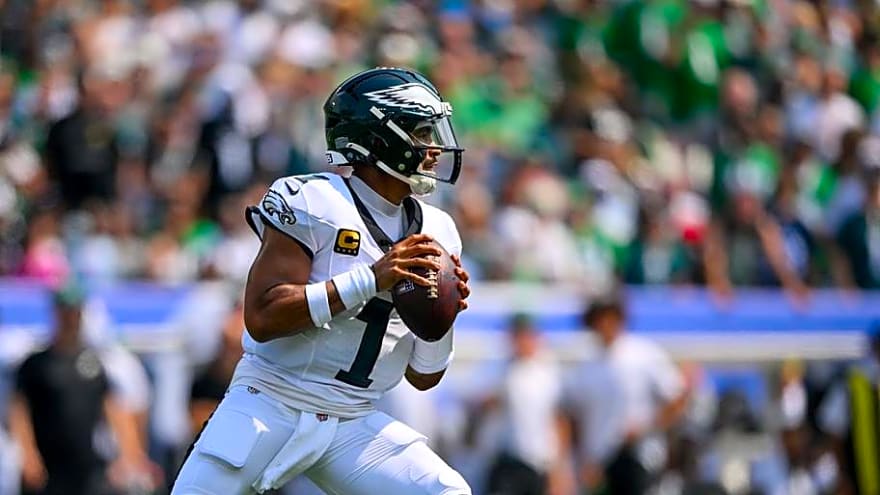 Jalen Hurts Makes Powerful Statement After Seeing Steve McNair Memorial In Nashville