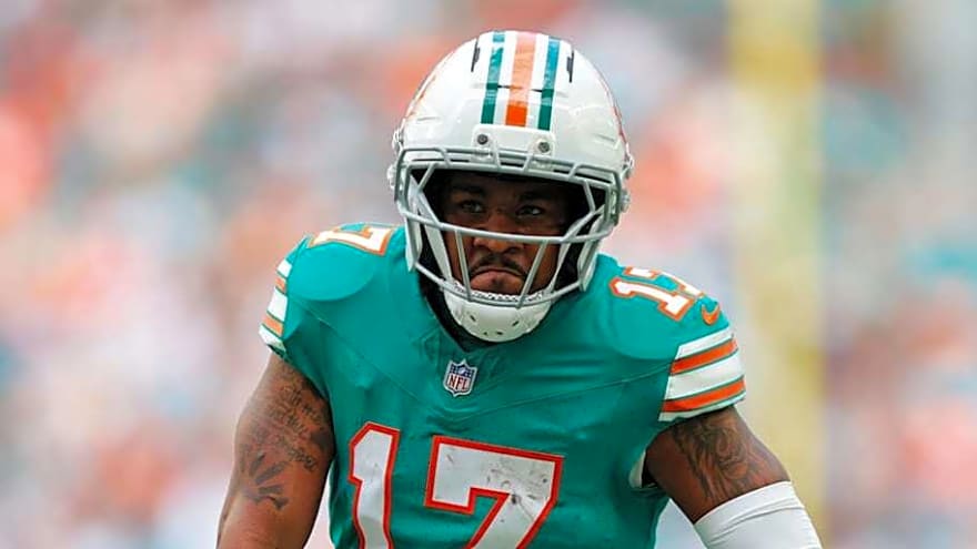 Dolphins Fire Sale Could Give Steelers WR Trade Option