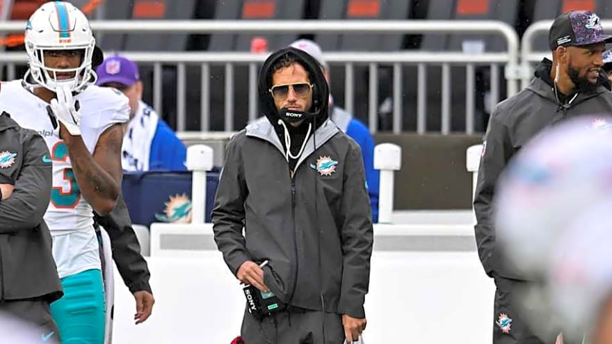 How Mike McDaniel could become frontrunner for Browns head coach job