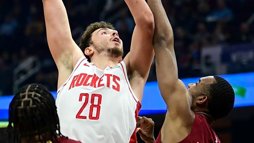 Rockets&#39; Alperen Sengun is Already Better Than Evan Mobley