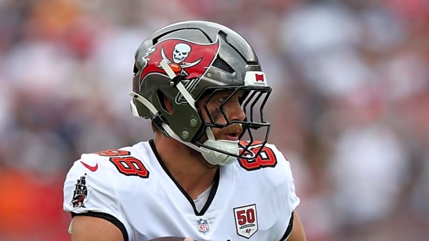 What Should the Buccaneers Do With Cade Otton in Free Agency?