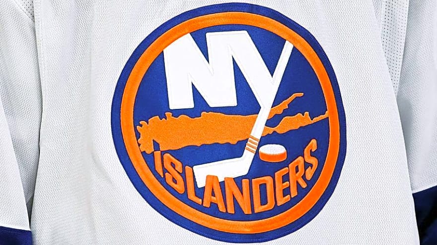 NY Islanders Veteran Gets Season Started on High Note
