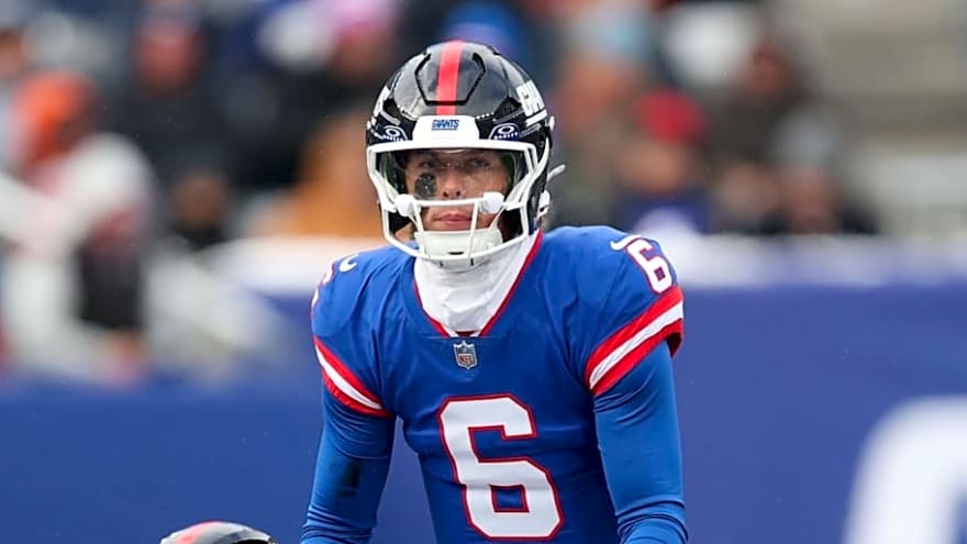 Giants QB Jaxson Dart Facing Toughest Test Yet vs. 'Chaotic' Vikings Defense