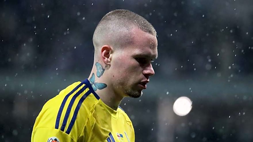 'Something I want to do' - Rosenior shares Chelsea's plan for suspended Mykhailo Mudryk