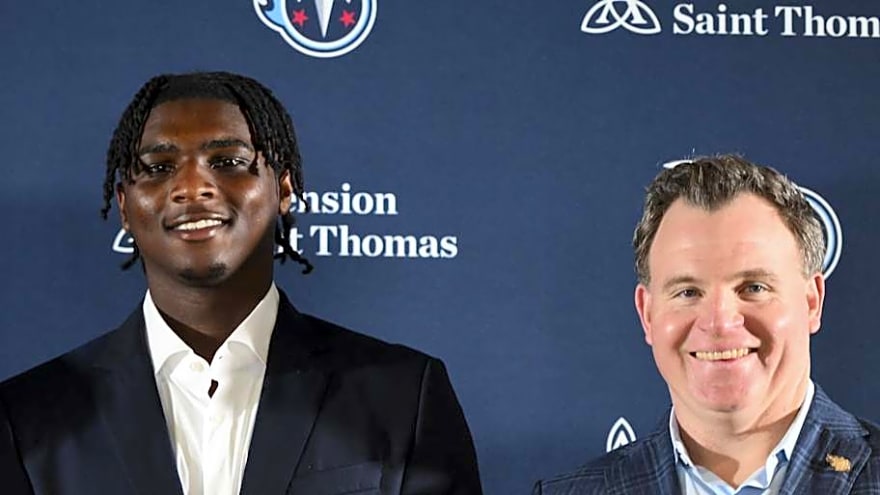 Titans GM Praises Cam Ward