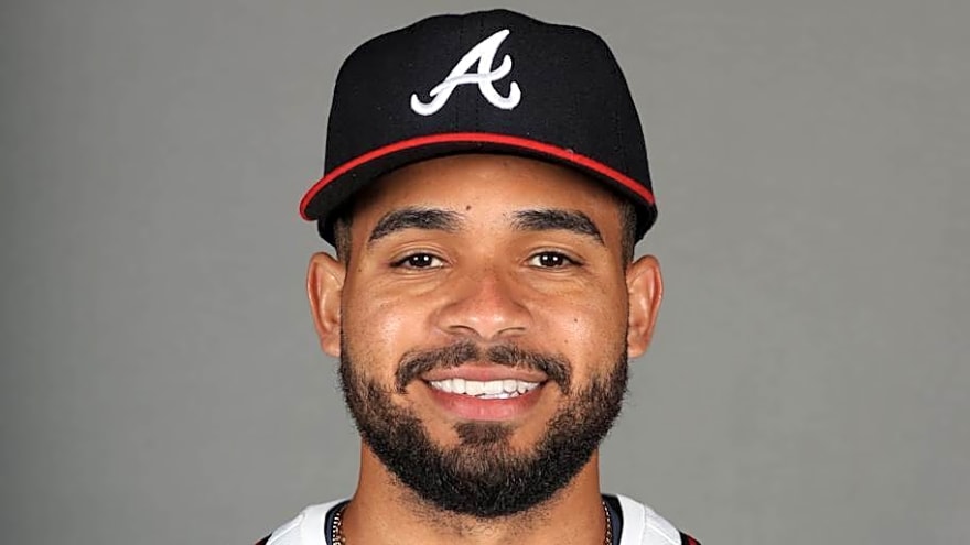 Seattle Mariners Claim Right-Handed Reliever Off Waivers From Atlanta Braves