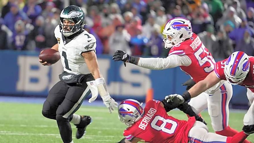 Robert Saleh Details the 49ers' Challenge of Facing Jalen Hurts