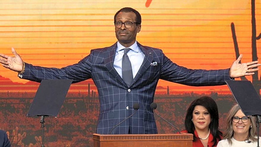 'It's That Good': Eddie Johnson Says Suns Roster Has Exciting Upside