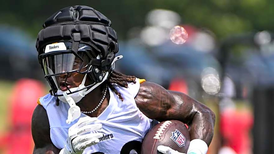 Former Iowa RB Kaleb Johnson Struggling In One Major Area With Steelers