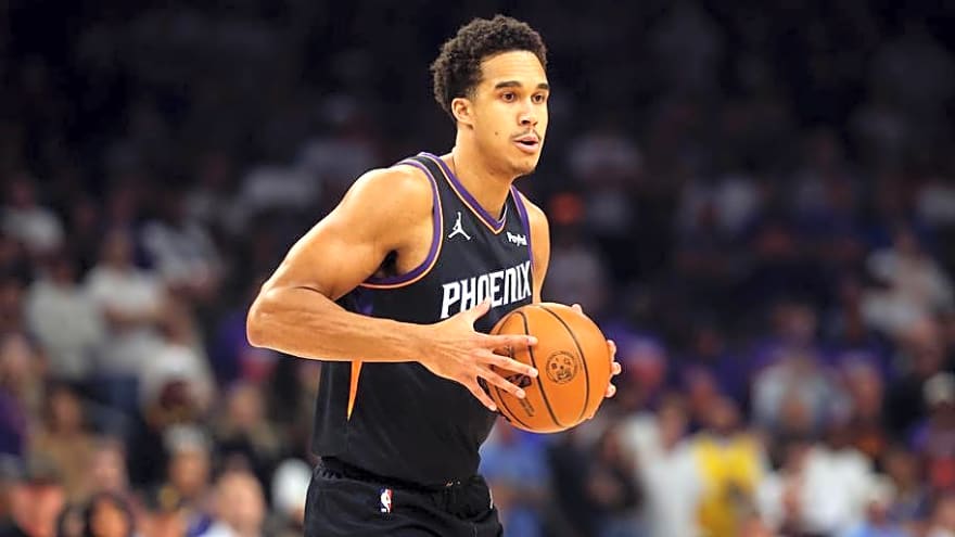 Suns Reward Big Man With Fully Guaranteed Contract