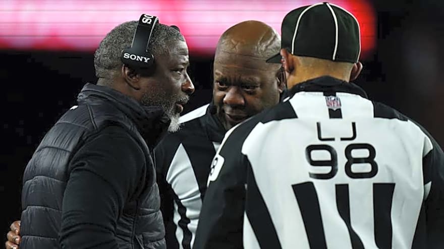 Aaron Glenn Takes Shot At NFL Referees After Jets Week 12 Loss