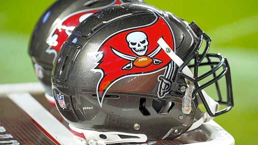 Tampa Bay Buccaneers dominate NFL&#39;s All-Quarter Century defensive team