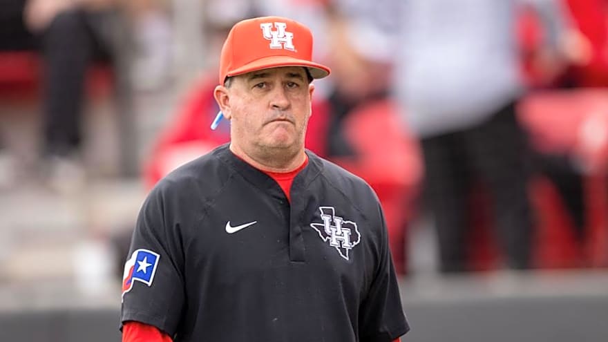 Houston Cougars Baseball Stuns No. 21 Wake Forest in Season Opener
