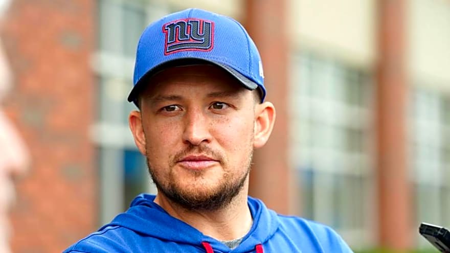 Titans Hire New QB Coach