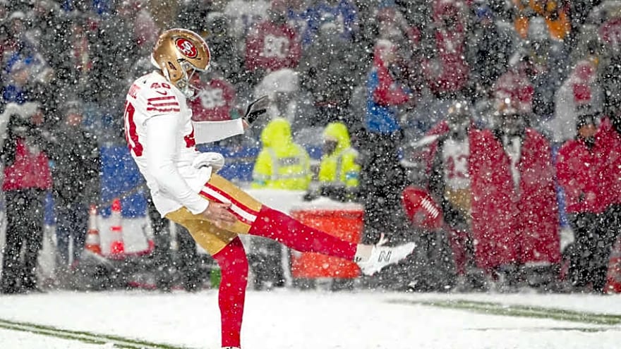 Giants Host Five Punters and One Familiar Face for Workouts