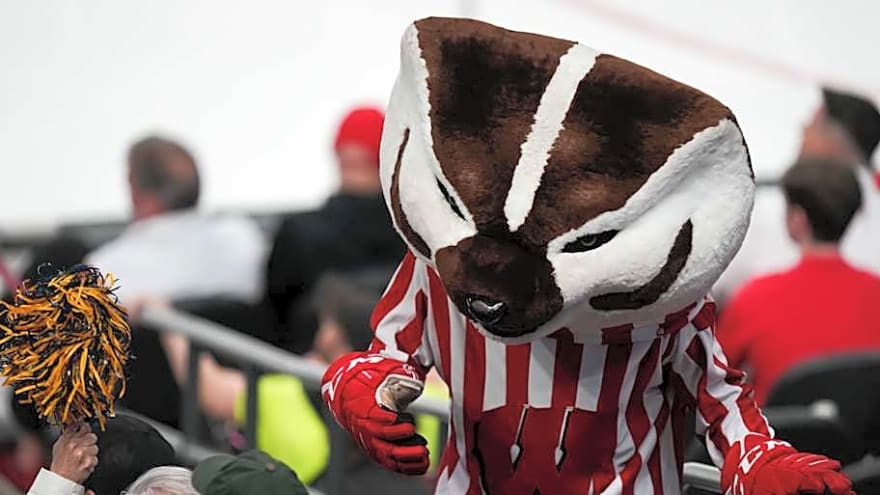 How to watch Wisconsin hockey national championship vs Denver: Time, TV, streaming info