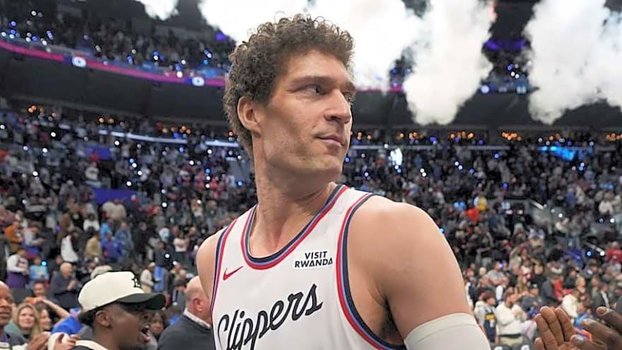 Brook Lopez May Be the Key to the Clippers Postseason