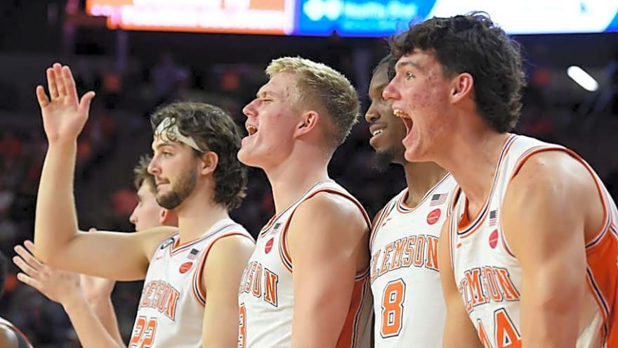 Clemson Basketball Ranked in AP Poll For First Time This Season