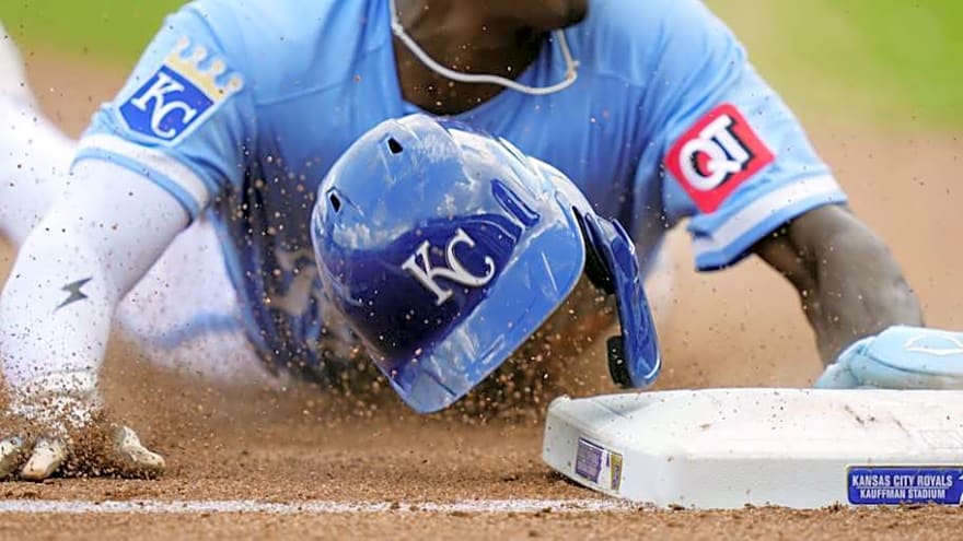 Royals Terminate Two Assistant Coaches After Rough Offensive Season
