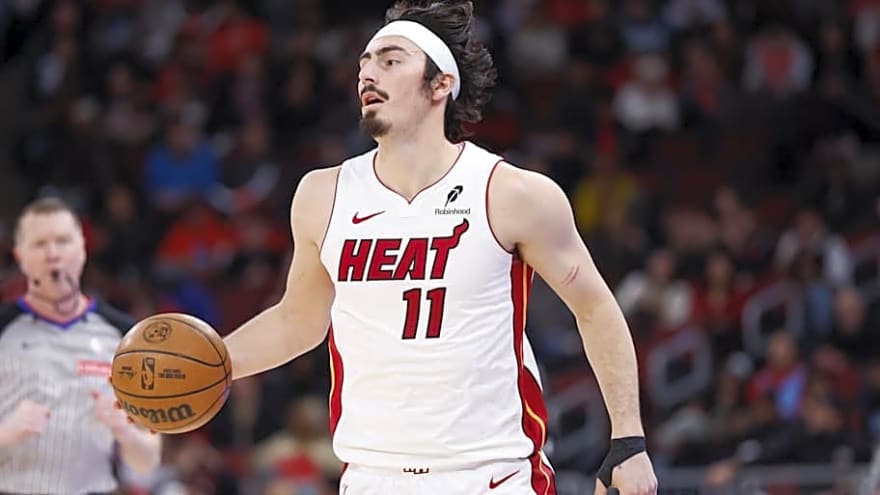 The Heat take game 1 of 3 straight  against the Bulls