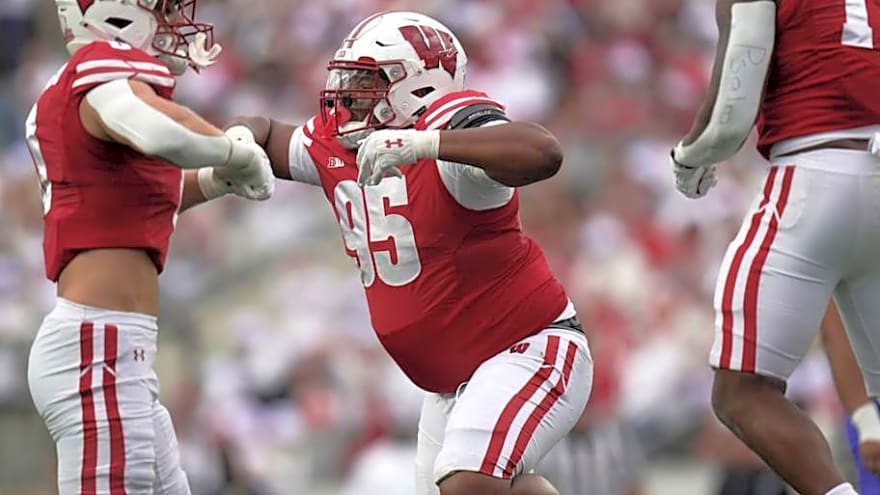 Wisconsin Badgers run stuffer sets his sights on NFL Draft after transferring in from small school