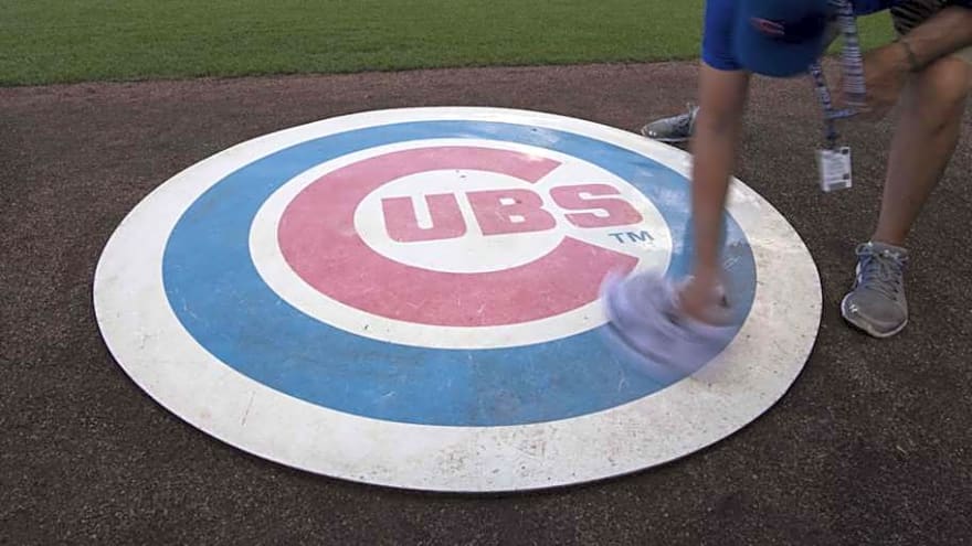 Yankees Surprisingly Released Gold Glove Veteran Could Be Tremendous Fit for Cubs