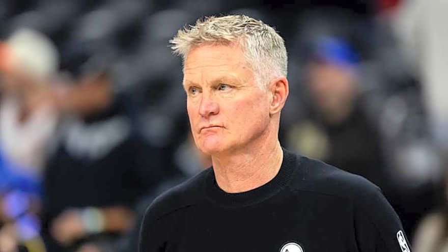 Steve Kerr Takes Slight Shot at Suns