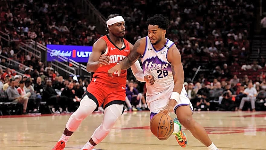 Houston Rockets Bench Shows up Big in Win Over the Phoenix Suns