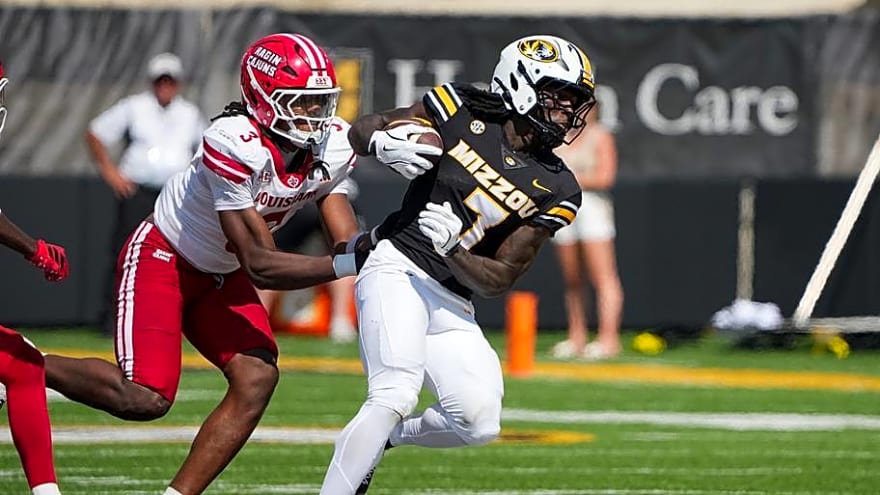 49ers Coach Opens Up about Rookie Jaden Dugger's Intriguing Transition