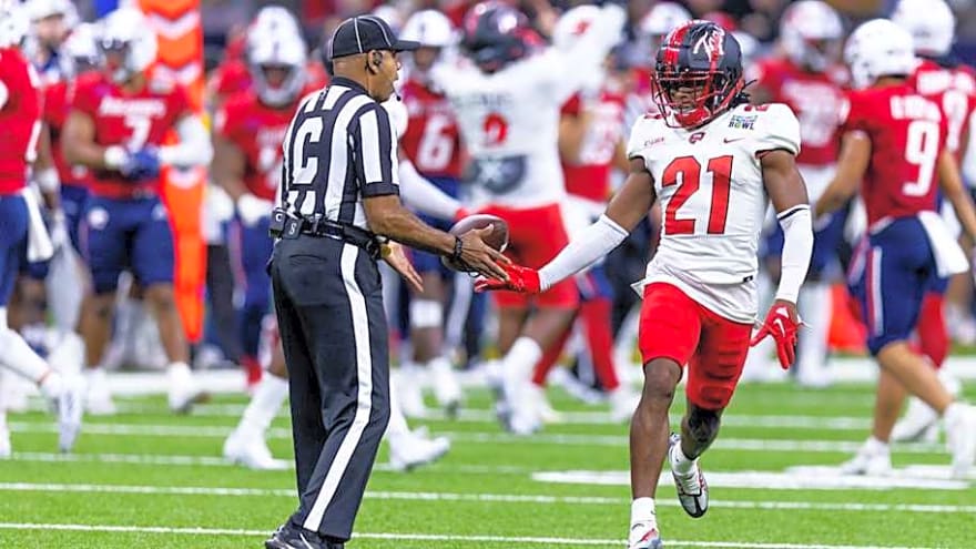 49ers Rookie Receives Enlightening Praise From Deommodore Lenoir