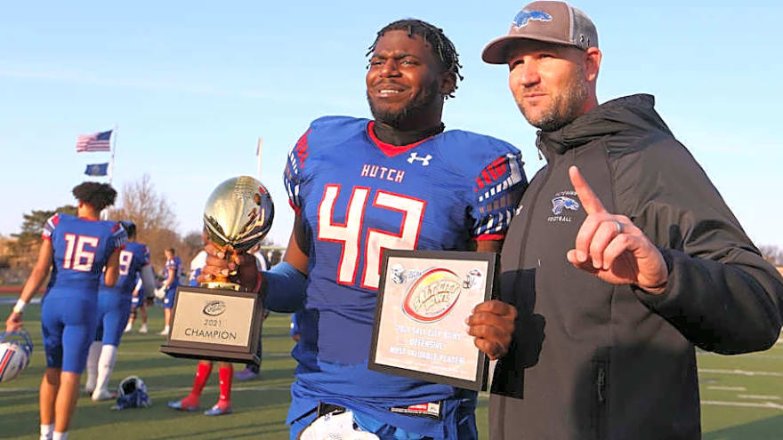 Cowboys Must Keep Eye on Small School Prospect Dominating Senior Bowl