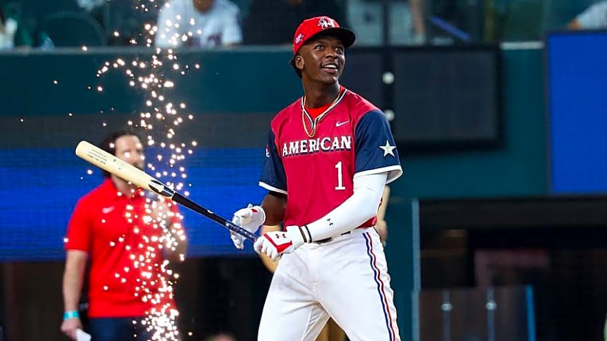 Latest MLB Prospect Ranking Shows Rangers’ Sebastian Walcott Hasn’t Lost Luster