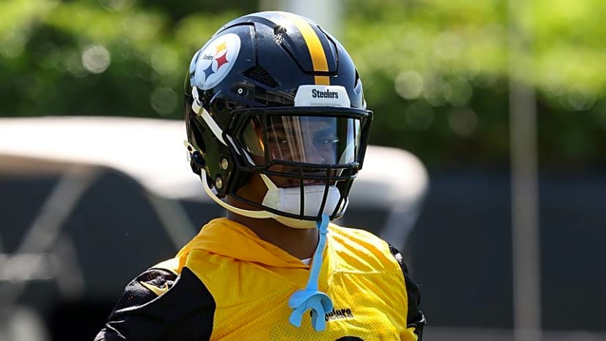 Steelers' Jaquan Brisker Gets Advice From NFL Legend Aaron Donald