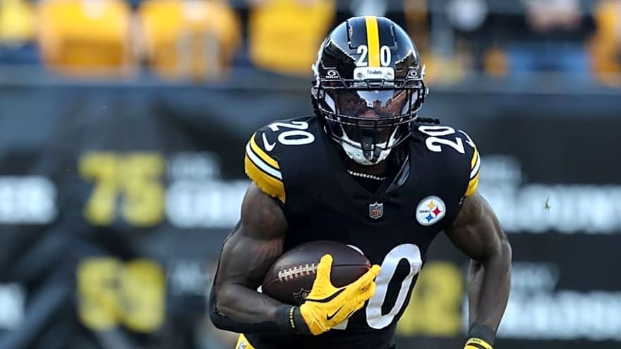 Steelers Rookie RB Surprisingly Inactive vs. Lions