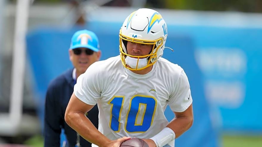 Phil Simms Says 2026 LA Chargers Offense 'Will be Something to be Scared of'