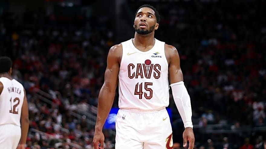 NBA Analyst Makes Absurd Cavaliers Playoff Prediction Ahead of Opening Night